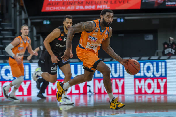 一直以来都 一直以来都